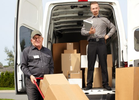 Moving van support in Lambeth with local relocation services