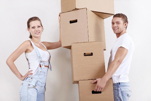 Professional moving support handling fragile items carefully